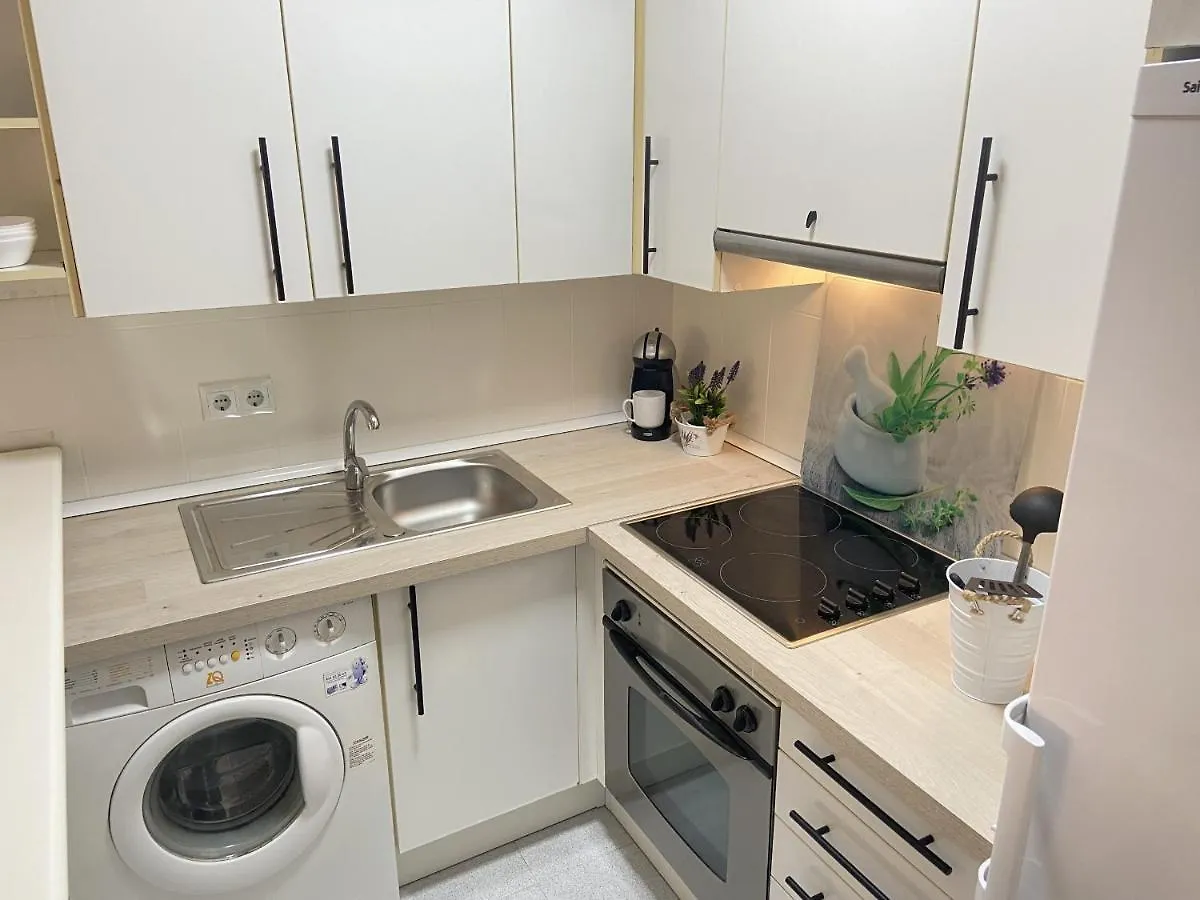 Piso De 1 Habitacion En Jalon By Sharingco Malaga 0*,
