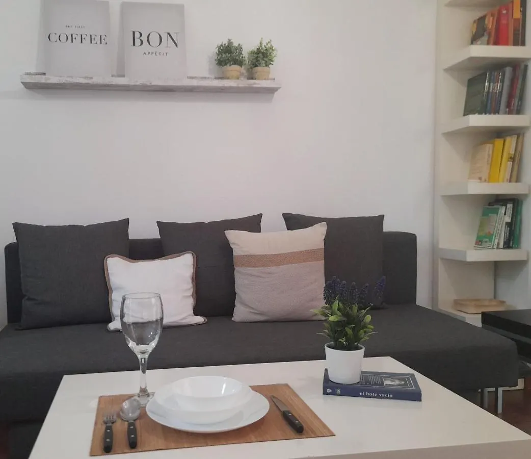 Piso De 1 Habitacion En Jalon By Sharingco Malaga Apartment